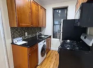1131 President St #4F, Brooklyn, NY 11225
