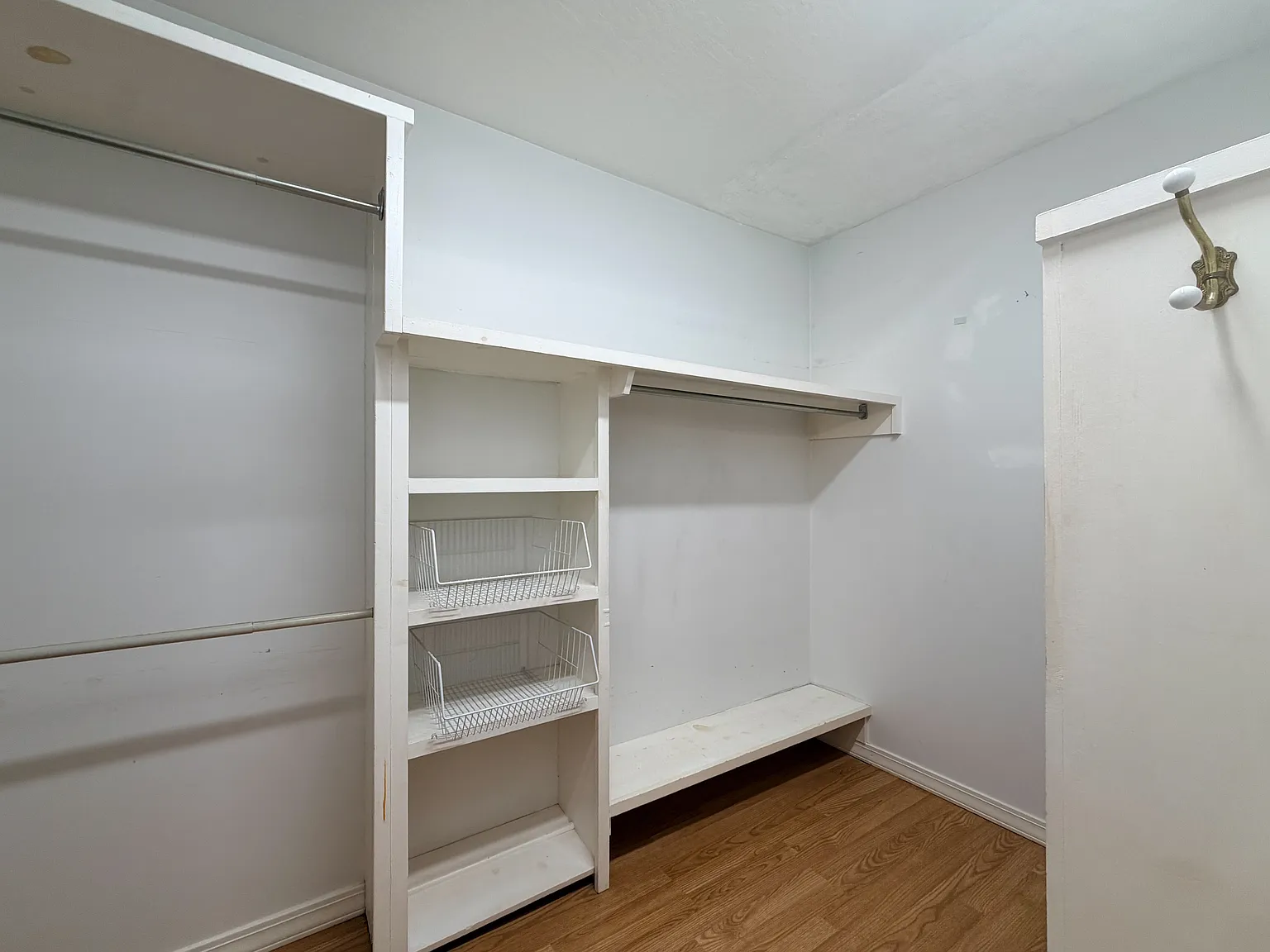 3 bed, 2013 sqft, $2,200 — Photo 2