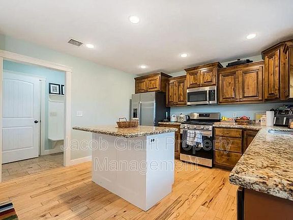 2nd image of 5969 Jaylee Ln