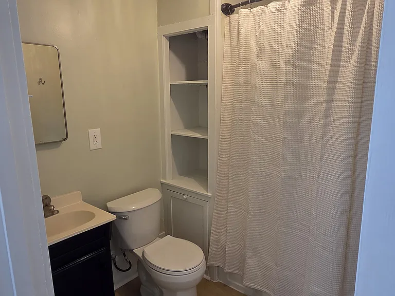 1008 George St #1 — Photo 9