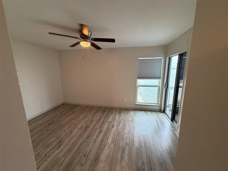500 Tiki Dr #103 — Photo 4