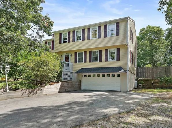 2072 State Rd, Plymouth, MA 02360