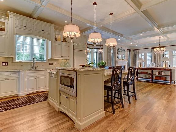 5th image of 4 Granville Oaks Ct