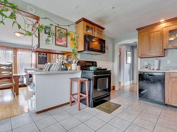 4th image of 22 Bailey Avenue