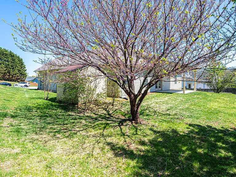 1315 Hunters Way Ct — Photo 33
