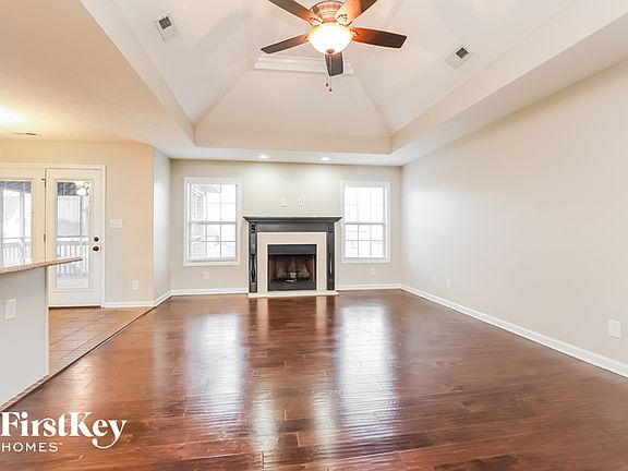 4th image of 3334 Cotham Ln