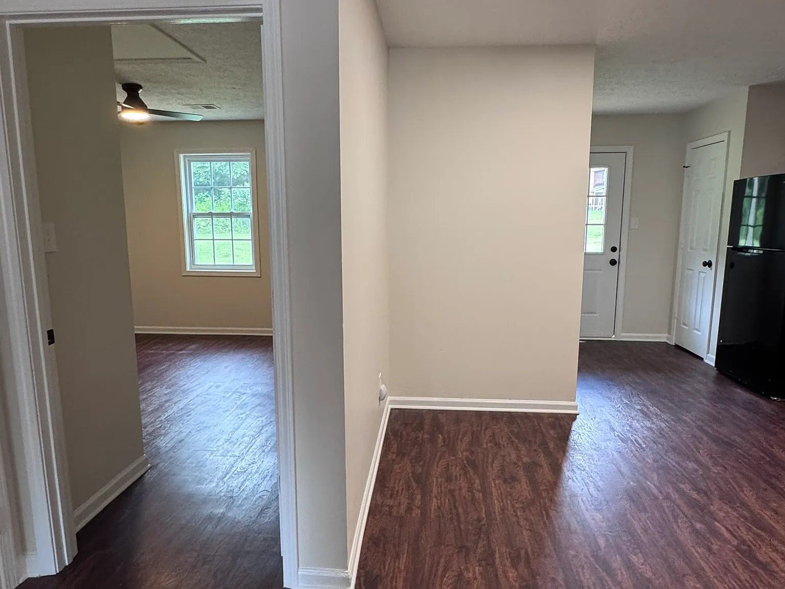 2 bed, 945 sqft, $1,300 — Photo 4