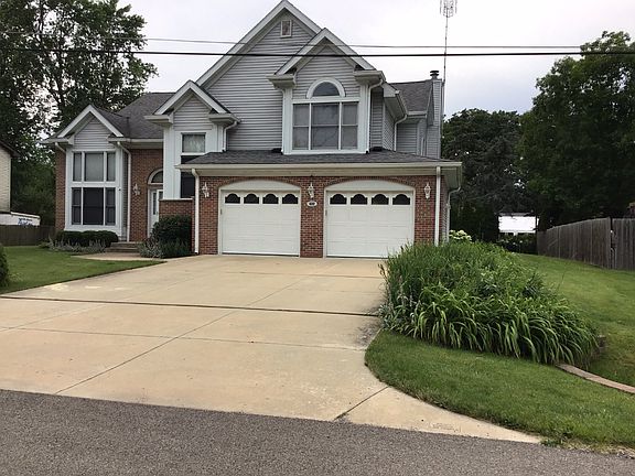 3rd image of 622 Wilson Ave