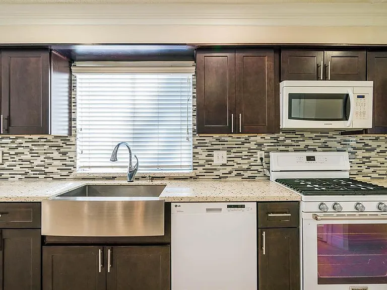 21203 Park Brook Dr — Photo 8