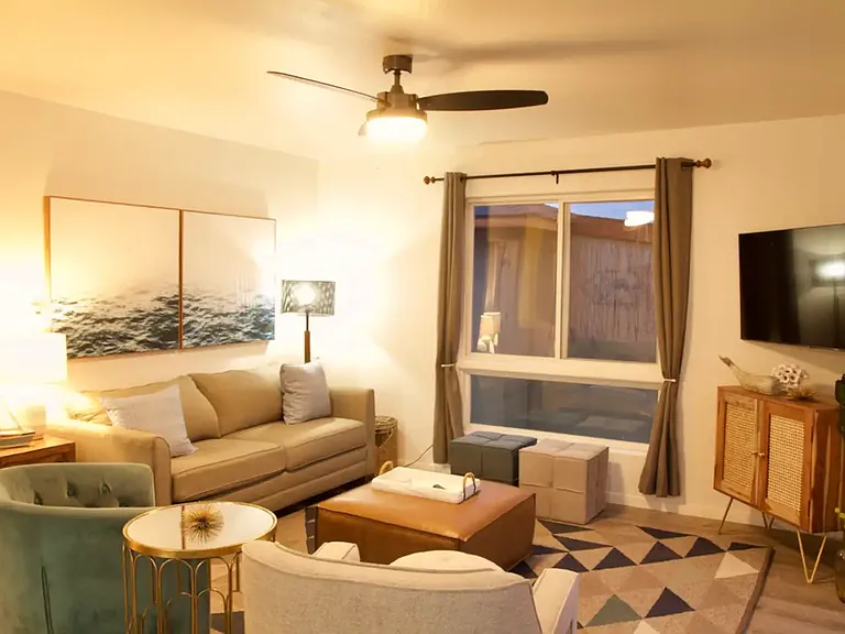 2306 Chalcedony St — Photo 37