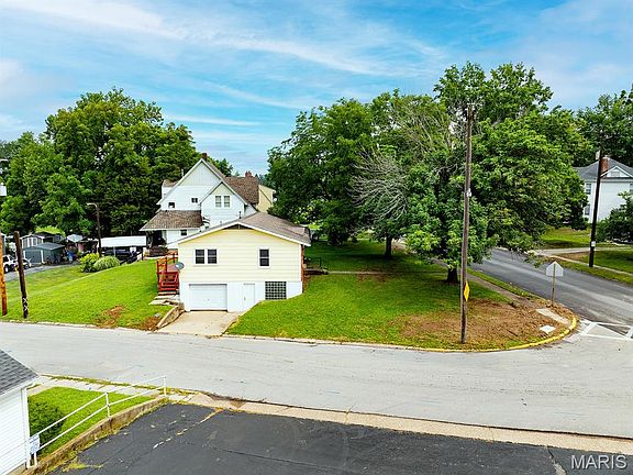 2nd image of 3001 Saint Marys Ave