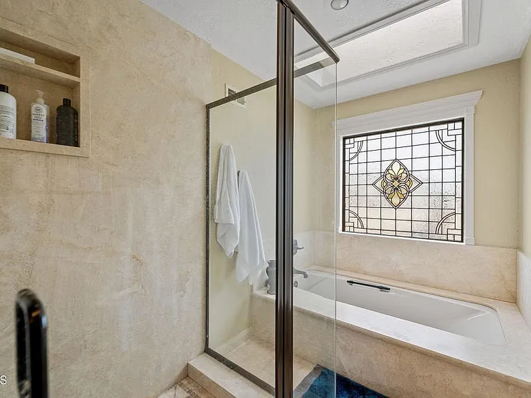 4850 Amalfi Way — Photo 23