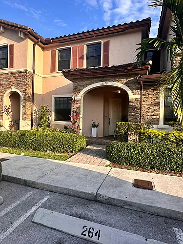 15078 SW 116th St Photo 1
