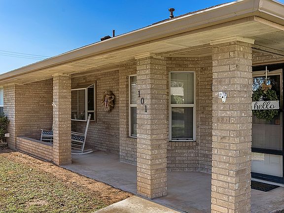 4th image of 101 Edgewood Dr