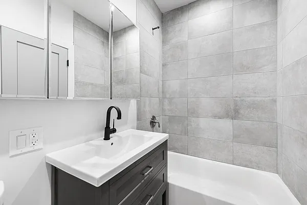Rented by HomeCanvasr NY, Inc. | media 5