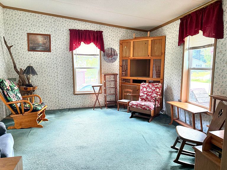 Listing photo 5