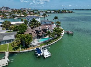 2247 Donato Dr, Belleair Beach, FL 33786