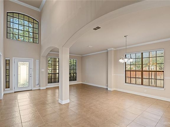 2nd image of 2806 San Ricardo St