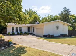 2200 Isabelle Cir NE, Huntsville, AL 35811