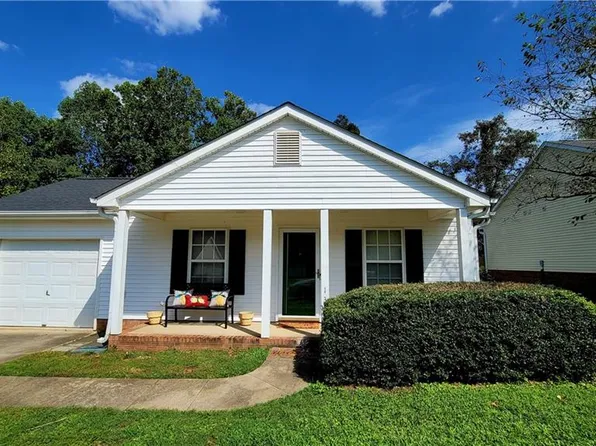 137 Westmont Dr, Winston Salem, NC 27104