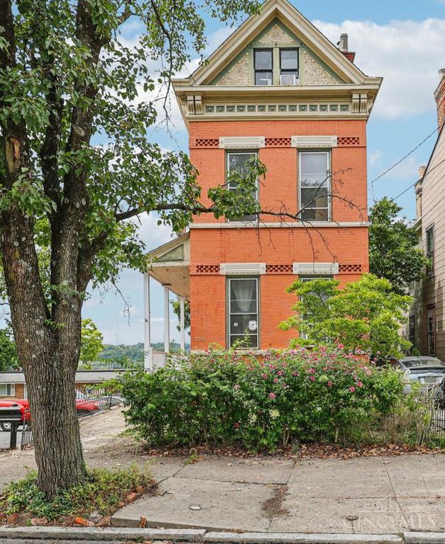 Real estate listing image