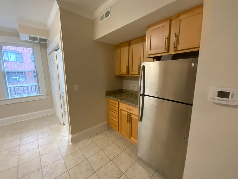 16 Short St #2 — Photo 3
