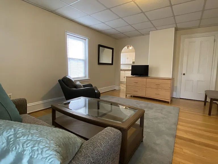 522 W 3rd St #2W — Photo 2