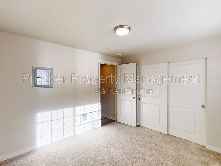 2301 S 74th St #14 — Photo 14