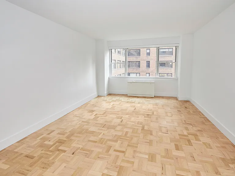 340 E 64th St #5B — Photo 7