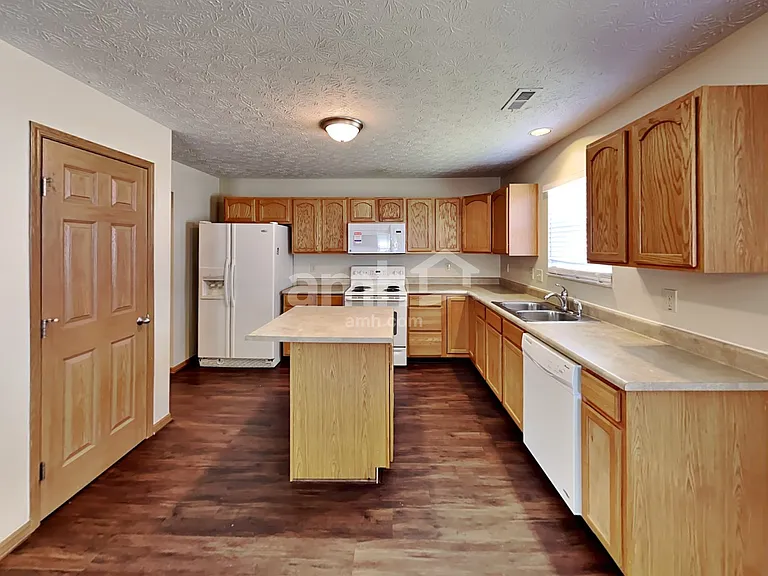 3862 Liriope St — Photo 3
