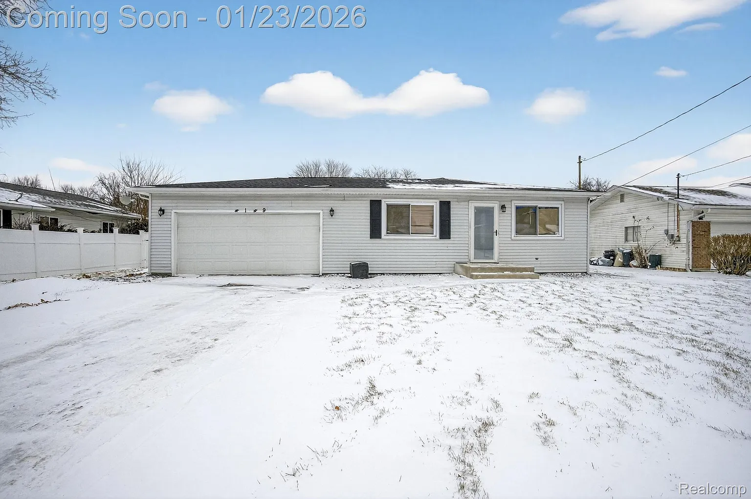 4149 Amelia Dr photo 1