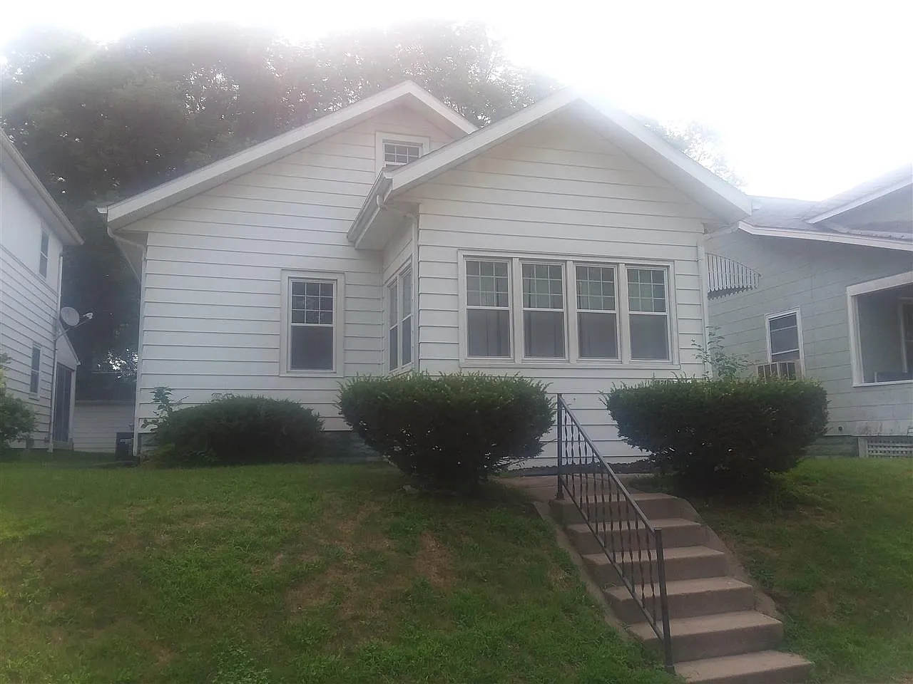 1921 10th St photo 1
