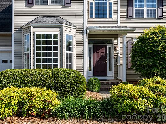 5th image of 48 Brown Stone Ct