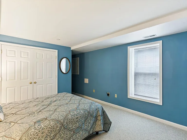 15237 Jones Ln — Photo 8