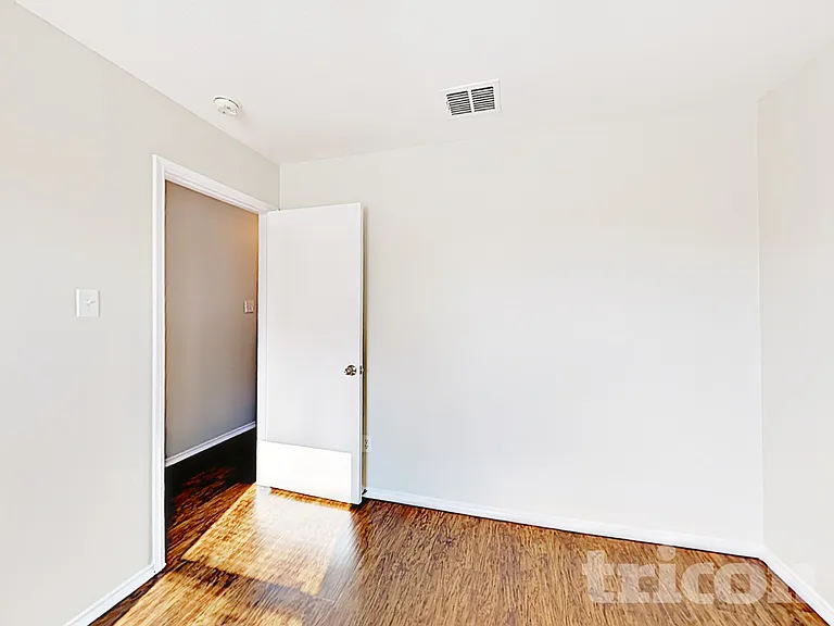 2513 Thousand Oaks Dr — Photo 12