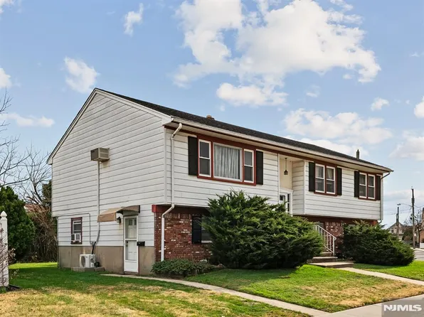 33 Beech St, Little Ferry, NJ 07643