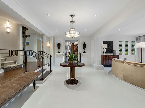 2nd image of 25 La Gorce Cir
