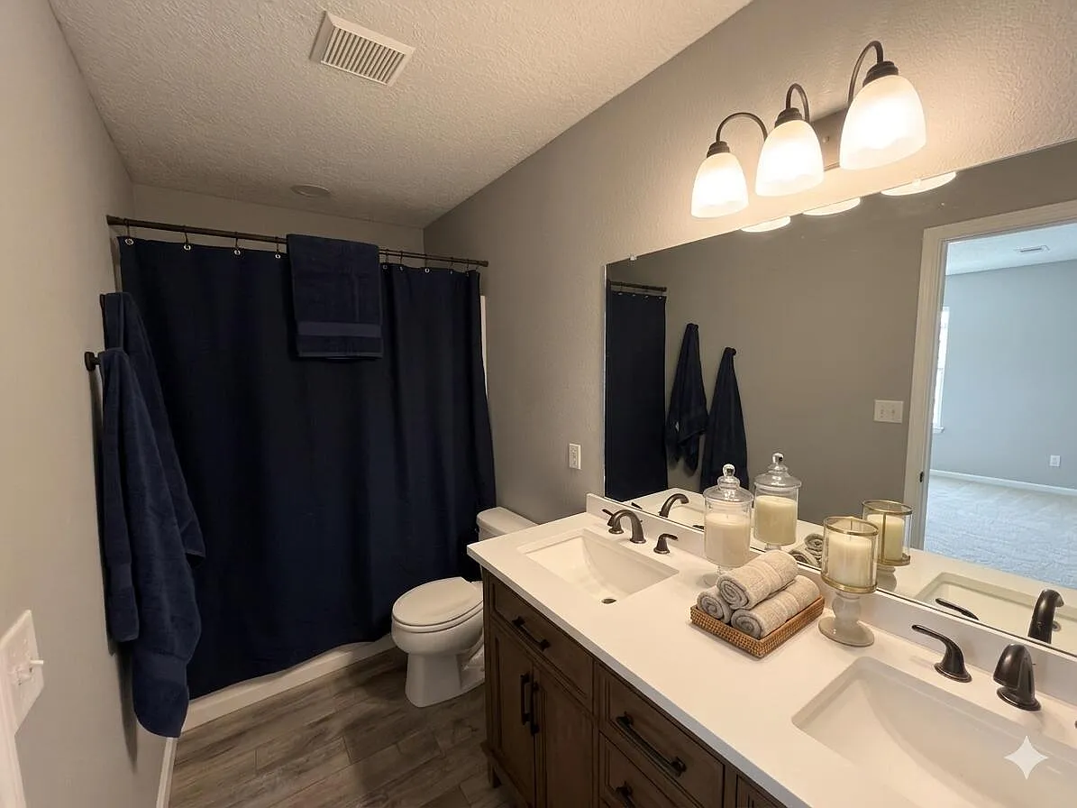 3 bed, 1354 sqft, $2,000 — Photo 4