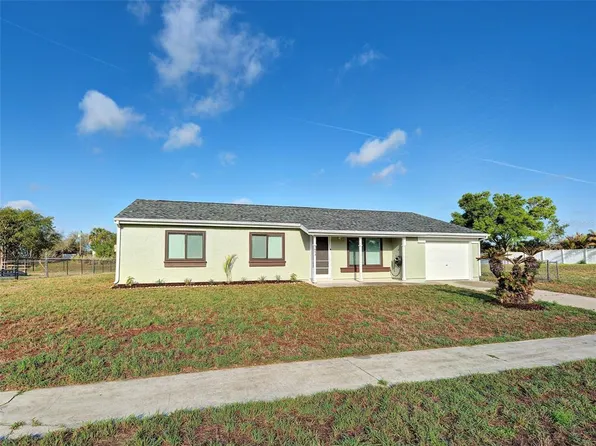 2673 Greendale Rd, North Port, FL 34287