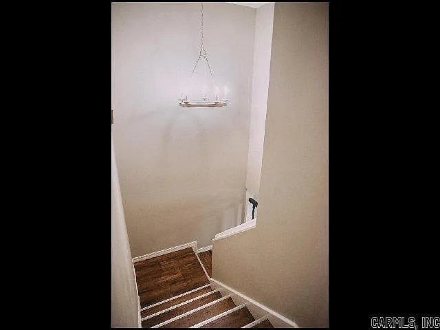 408 W 4th St — Photo 11