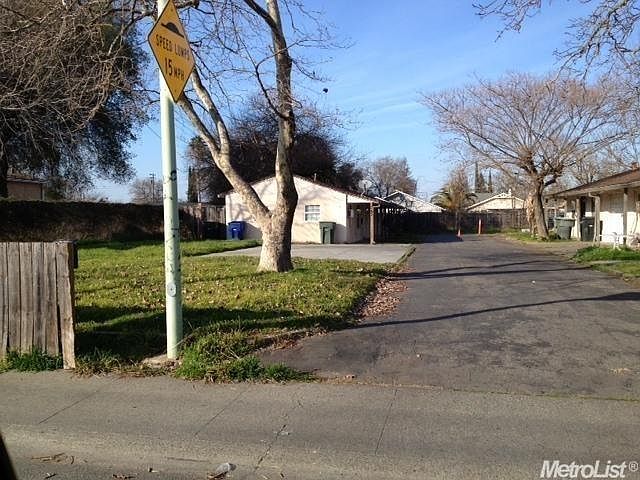 1st image of 547 Lindsay Ave