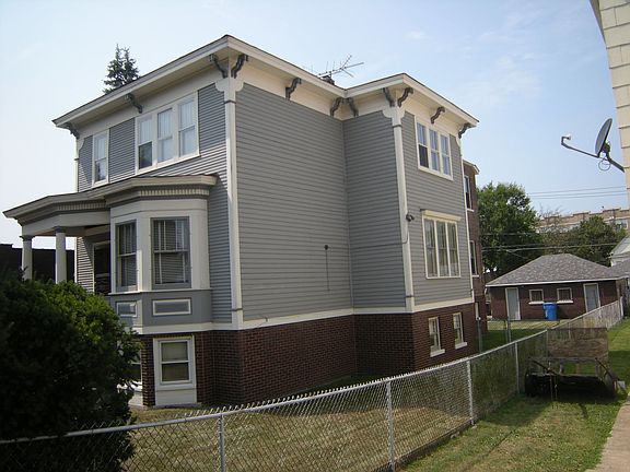 2nd image of 9808 S Commercial Ave