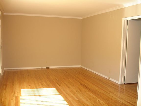 2nd image of 118 N Lamer St APT C