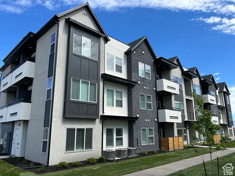 3115 S 200 W #300 — Photo 2