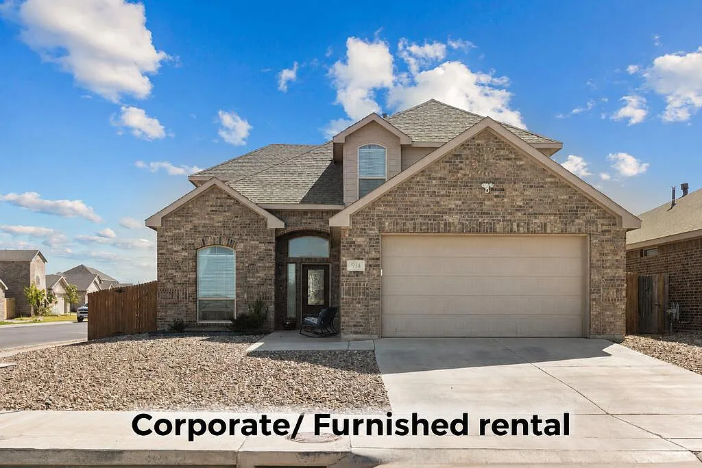 4 bed, 2.5 bath, 3061 sqft, $4,200 — Photo 1