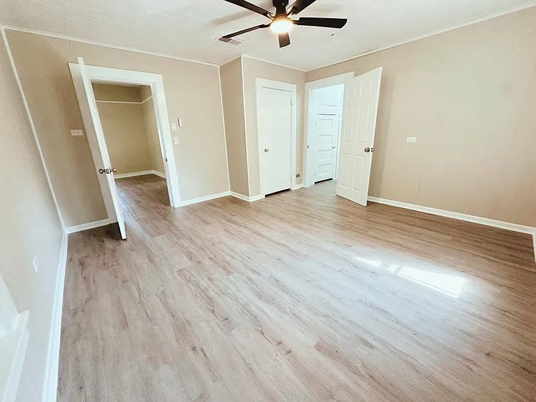1016 Sulphur Springs Rd — Photo 11