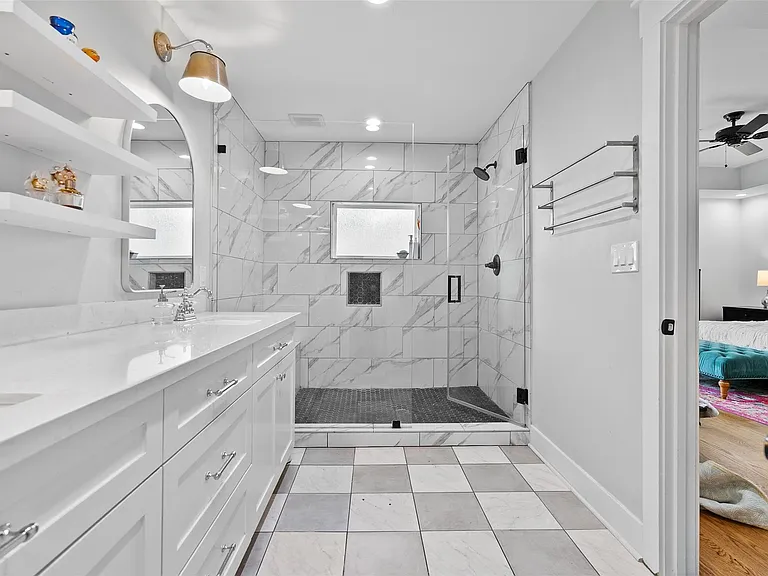 4503 McKinney St — Photo 17