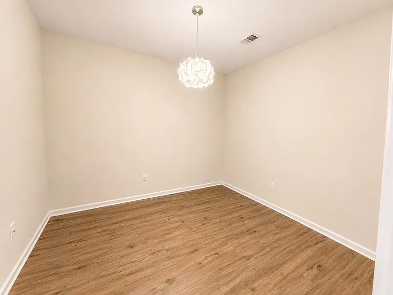 2704 Bradford Commons Dr #201 — Photo 7