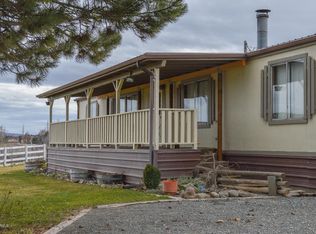 890 Willowlawn Rd, Yakima, WA 98908