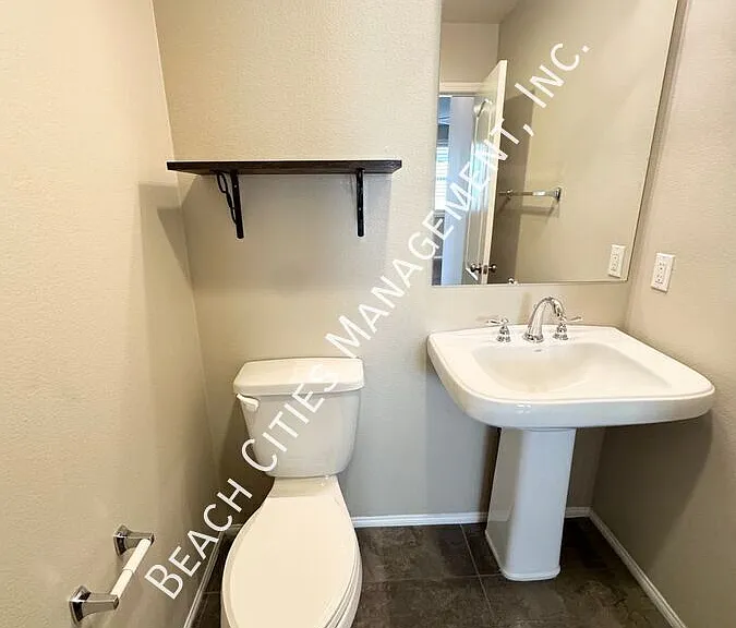 1885 Orizaba Ave #104 — Photo 16